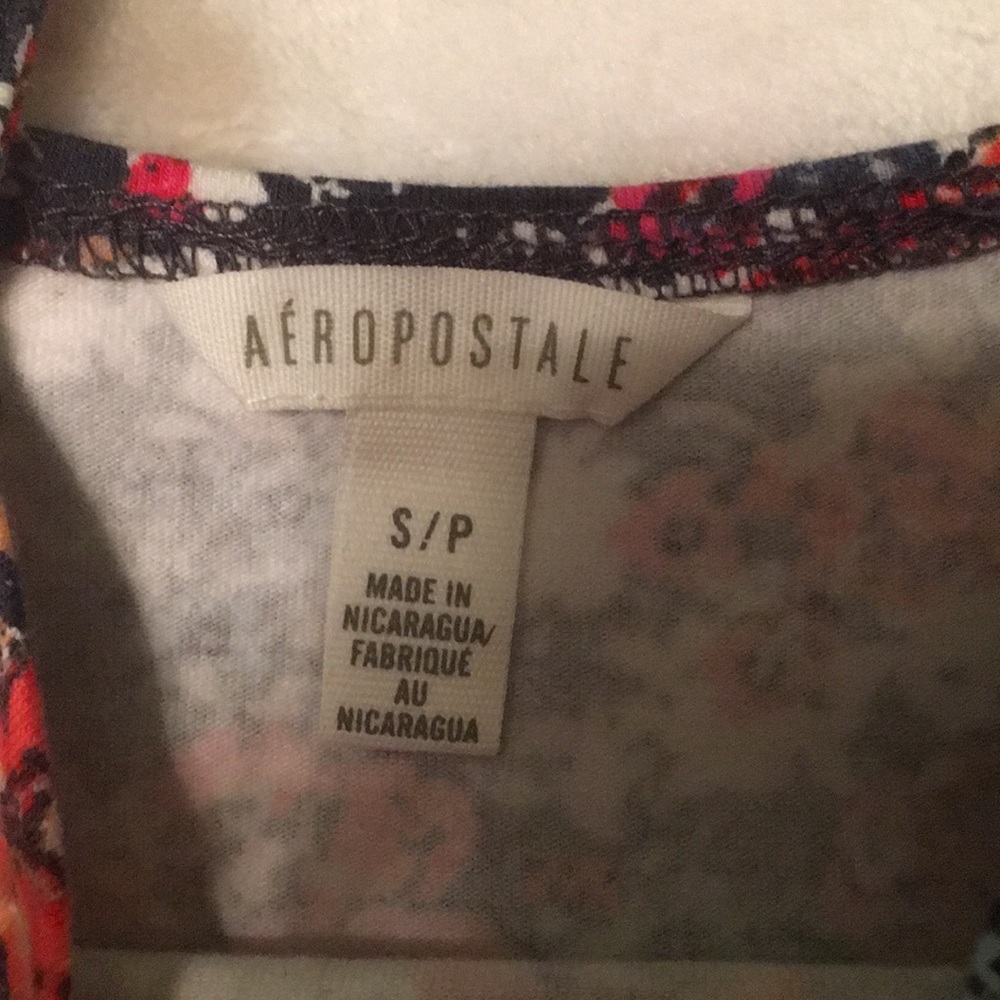 Crop top - Picture 2 of 3